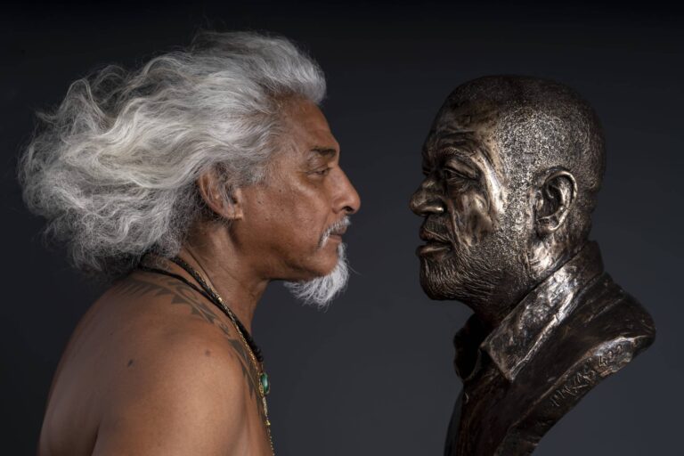 Bronzen beeld “Reijke” van Patrick Mezas samen met Mezas